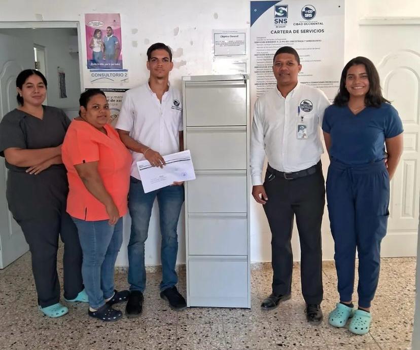 El Servicio Regional de Salud Cibao Occidental fortalece centros de salud con la entrega de nuevos mobiliarios en Valverde