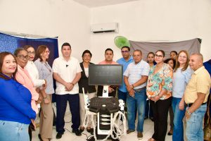 DIRECTOR DEL SRSCNO ENTREGA MODERNO SONÓGRAFO AL HOSPITAL RAMÓN ADRIANO VILLALONA